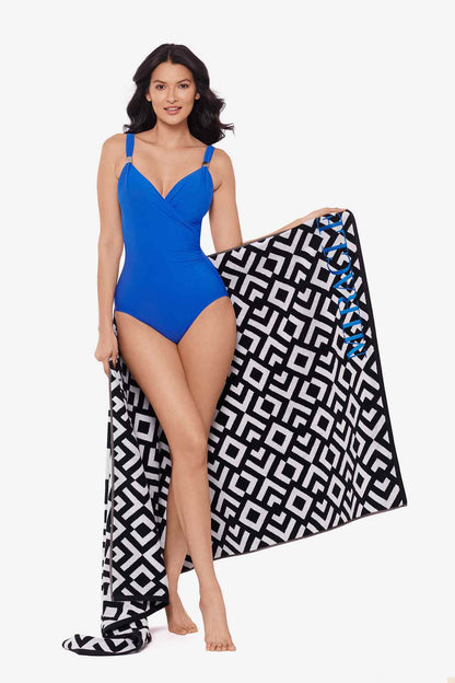 Miraclesuit Black/White Beach Towel Geo